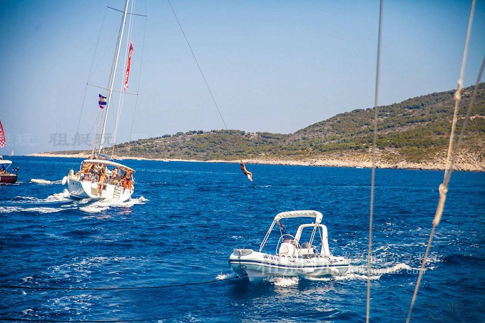大圖Yacht_parties_package_card_boat_1.jpg