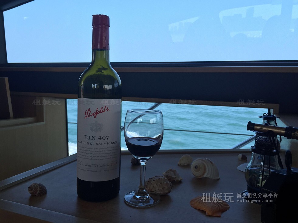 大圖游艇派對.jpg