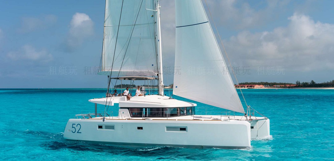 Lagoon 52