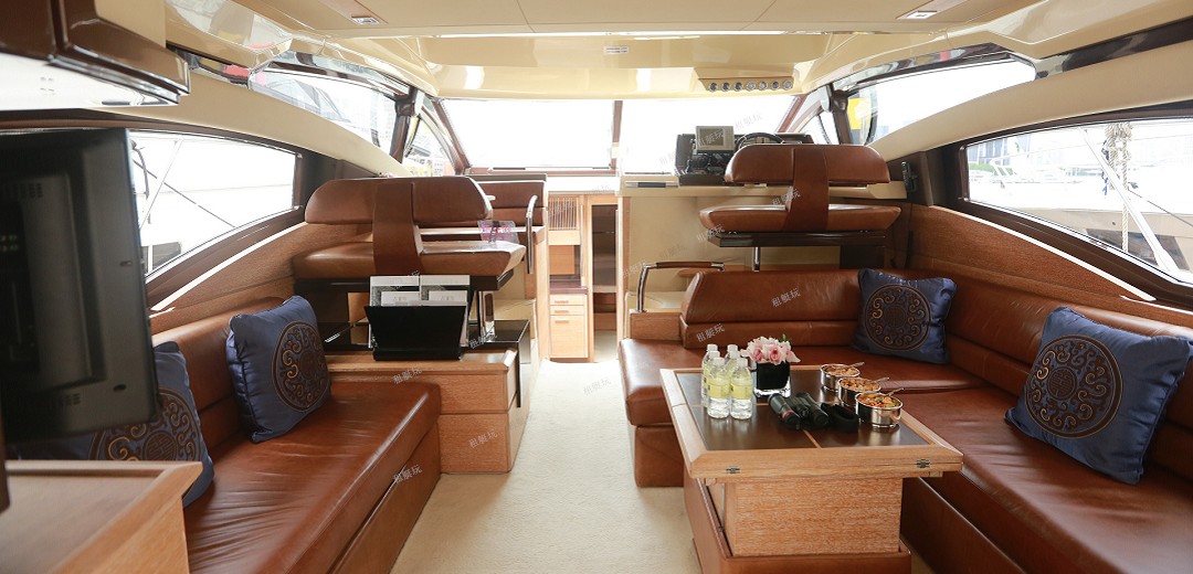 意大利 Azimut 47